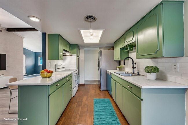 Photo - 13815 Stonemoss Dr House