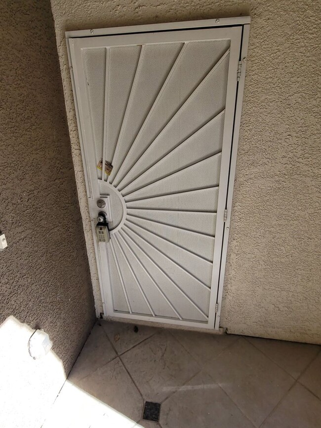 Foto del edificio - Immaculate 3 Bedroom Home in a Gated Commu...