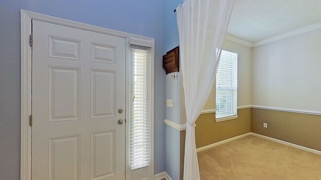 Building Photo - Stunning 4Bedroom Home in Oakbrook!