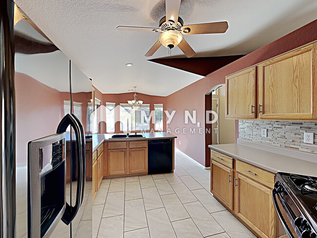 Foto del edificio - 2556 W Saguaro Bluffs Dr