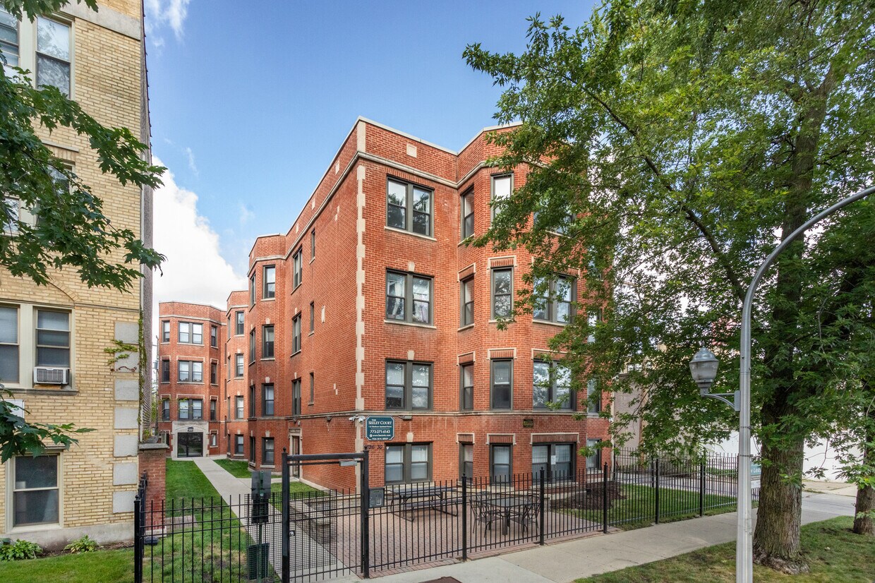 Foto principal - 7530 N Seeley Ave
