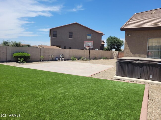 Building Photo - 44207 W Palo Abeto Dr