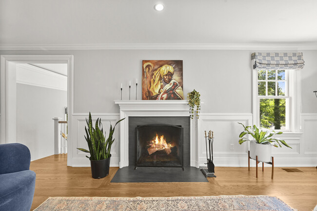 Foto del edificio - 36 Evergreen Rd