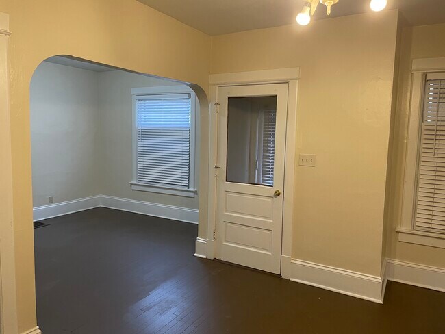 Foto del edificio - 3163 N Holton St