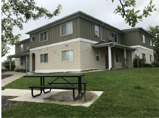 Building Photo - 49 Appleway Dr