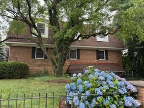 Building Photo - 301 Claremont Ave