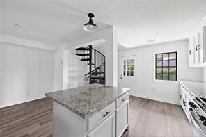 Foto del edificio - 7616 Elm St