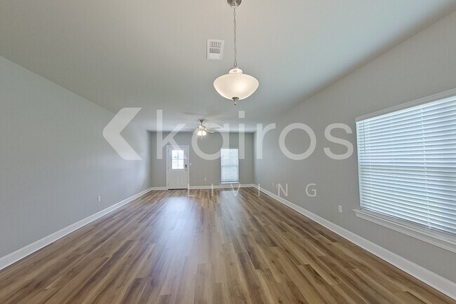 Foto del edificio - 22871 Balsam Dr