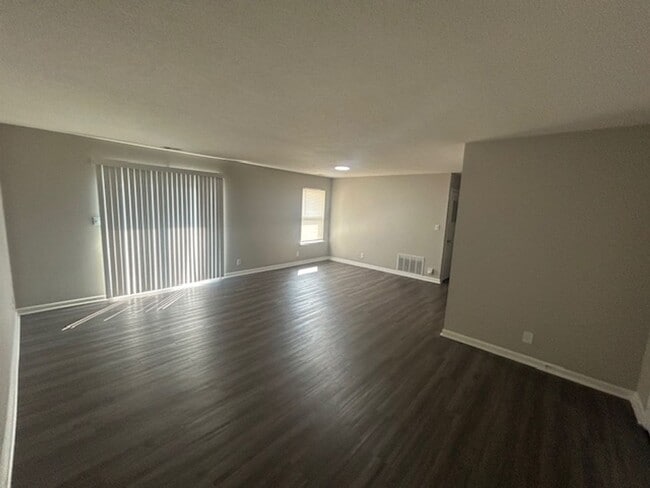 Interior Photo - The Grove on Harcourt