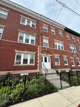 Building Photo - 70 Bragdon St