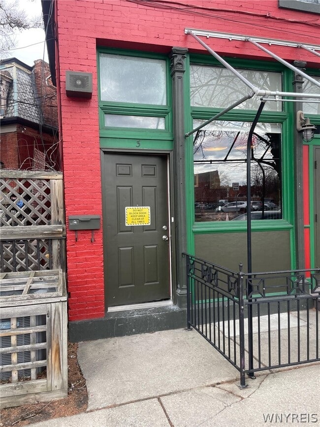 Foto del edificio - 370 Virginia St