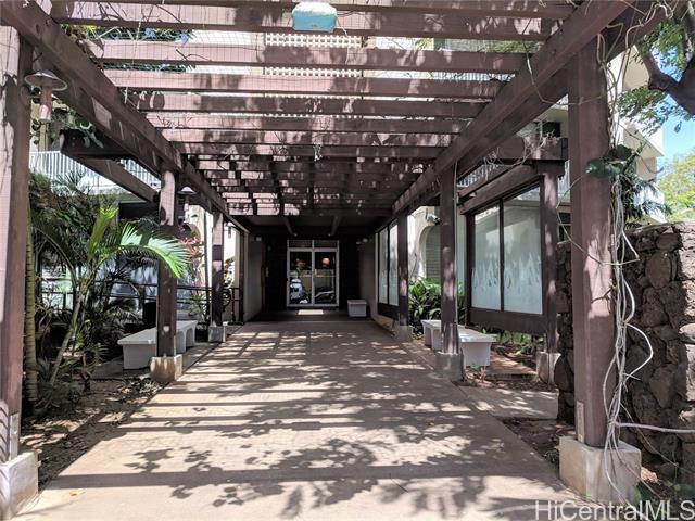 Building Photo - 750 Amana St