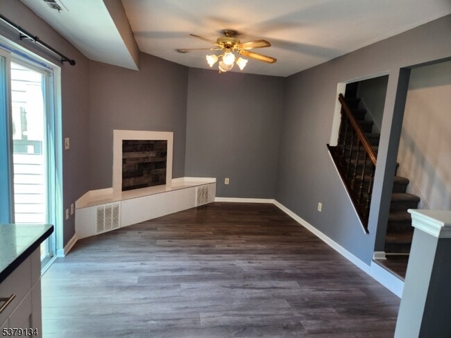 Building Photo - 263 Glastonbury Ln