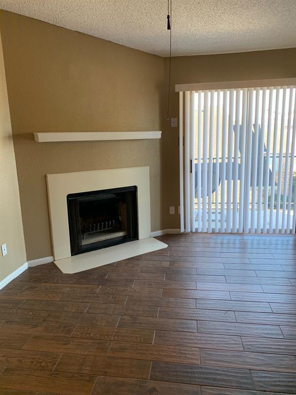 Foto del edificio - 3770 Lovers Wood Ln