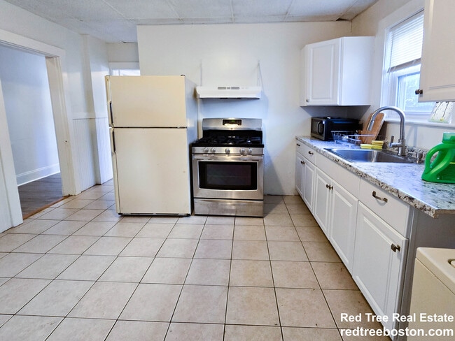 Photo - 63 Pinckney St Apartment