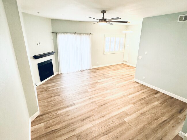 Building Photo - 11823 Avon Way