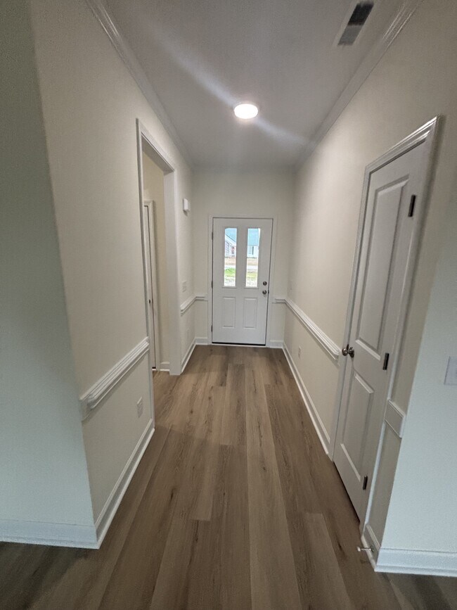 Foto del edificio - 127 Godwin Ln