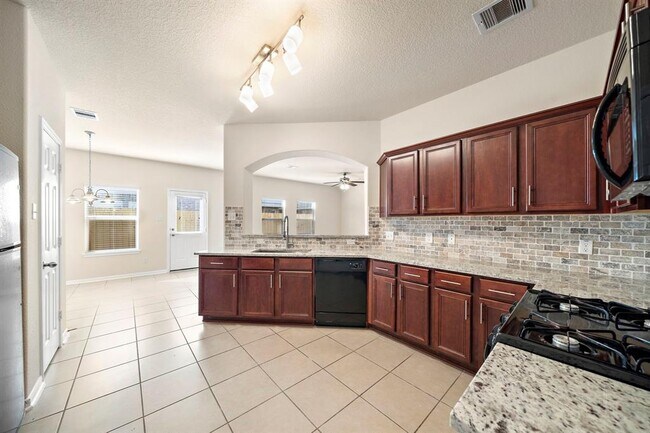 Foto del edificio - 2407 Lacyberry St