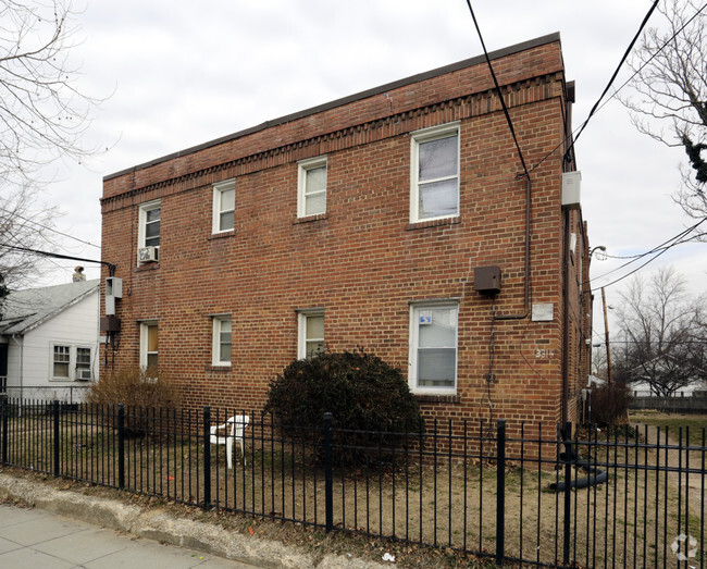 Building Photo - 3314-3318 Ely Pl SE