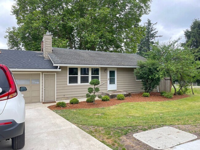 Foto del edificio - 4-Bedroom Home in SE Portland!