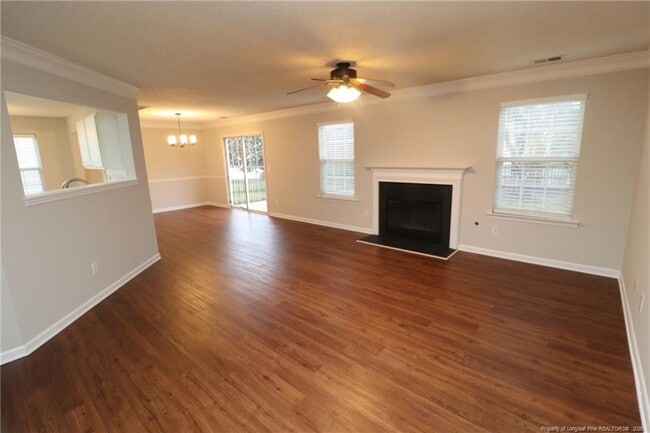 Foto del edificio - 100 Beverstone Dr