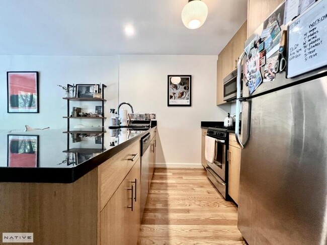 Foto del edificio - 1 bedroom in BROOKLYN NY 11222