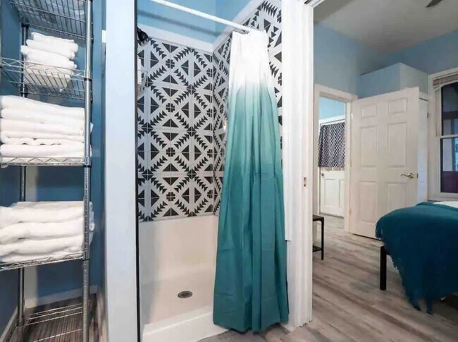 Foto del edificio - 1235 Highland St