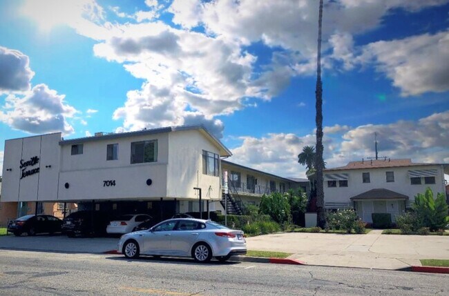 Building Photo - 7020 Seville Ave