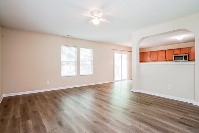 Foto del edificio - 51 Valleyfield Dr