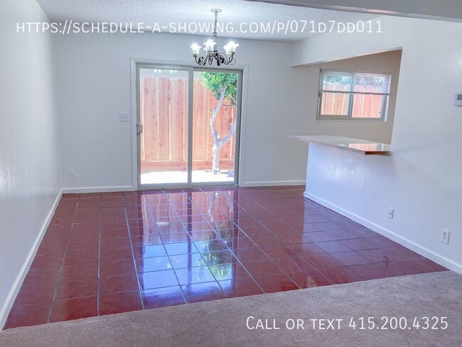 Foto del edificio - Spacious 3 Bedroom Home In South Salinas