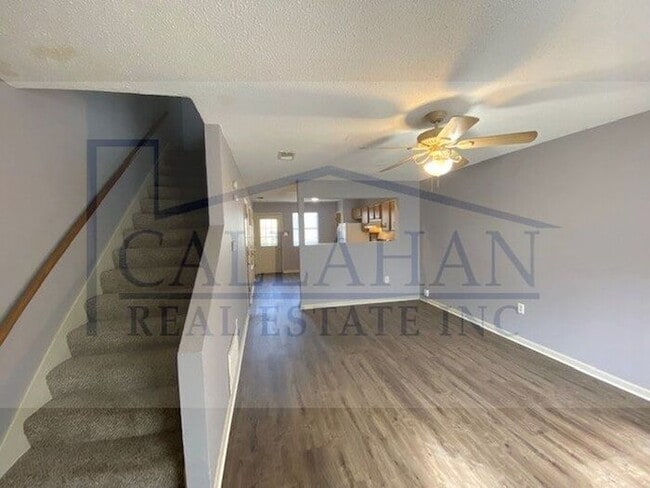 Building Photo - NLR 2 Bedroom Townhouse