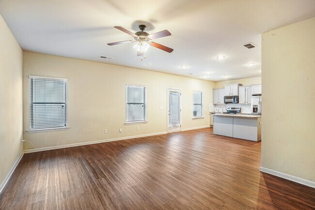 Building Photo - 11885 Brightside Pkwy