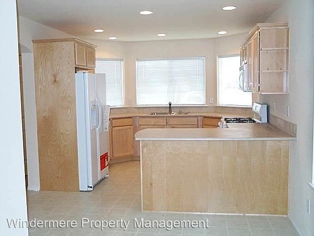 Building Photo - 334 E Bellis Fair Pky