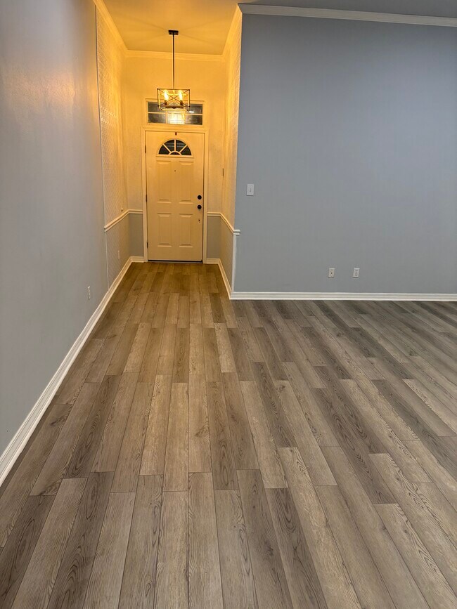 Foto del edificio - 5900 Clearview Cir
