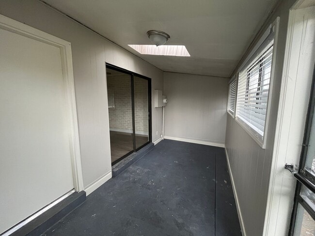 Foto del edificio - 3 bed 2 bath townhouse - Great Location