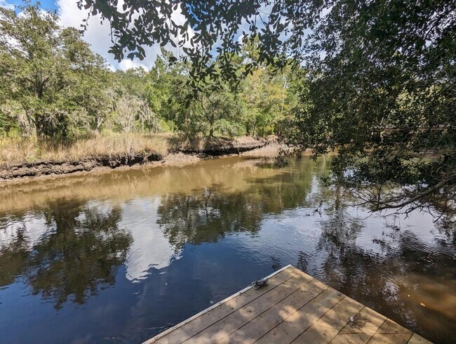 Foto del edificio - Private Tidal Creek Home on Nearly an Acre — Johns Island