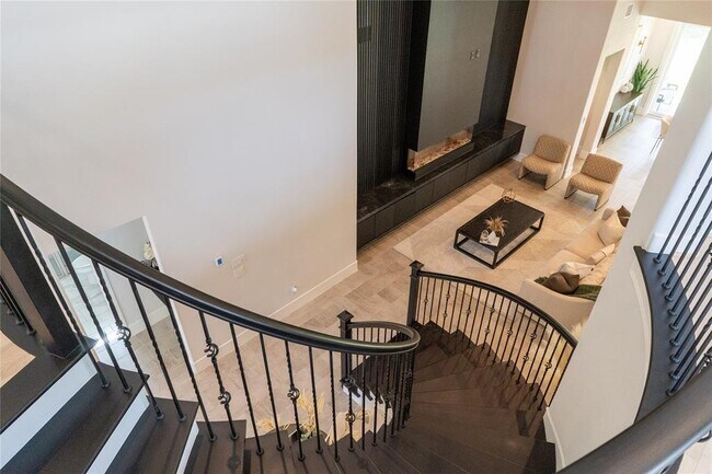 Foto del edificio - 96 Madrone Terrace Pl