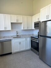 Building Photo - 500 Pico Terrace