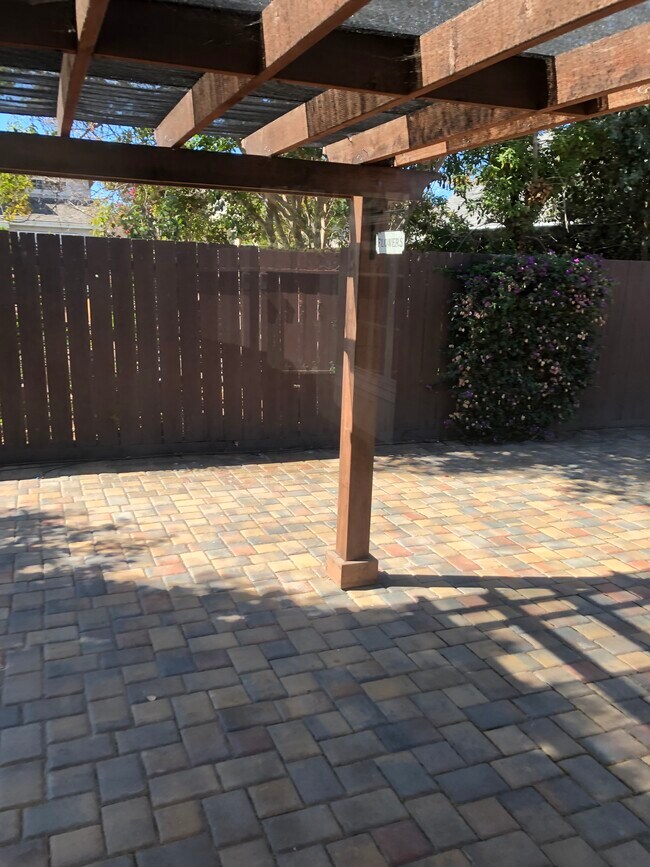 Front Entrance - 4178 Hansen Ave