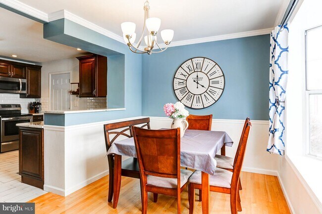 Building Photo - 104 Gales Ferry Ct
