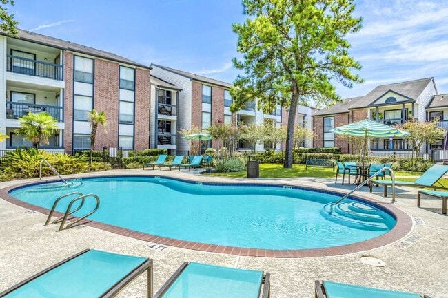 Building Photo - Brandon Oaks