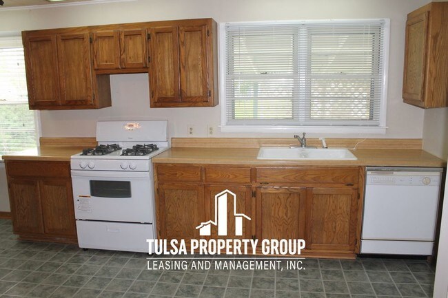 Foto del edificio - 906 N. Birch St. Owasso OK 74055