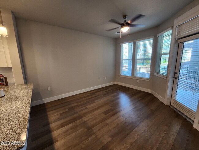 Building Photo - 15510 N La Cometa Ave