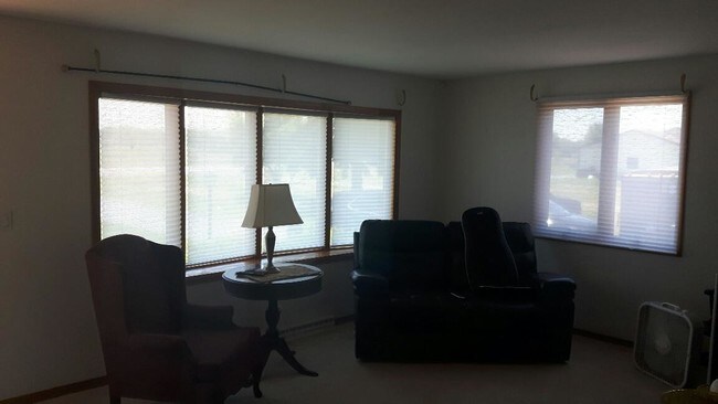 Sala de estar - 1949 Lake Rd