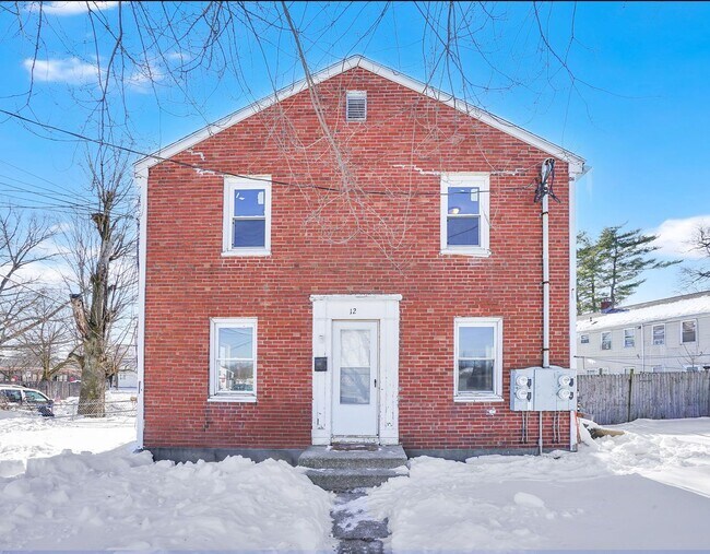 Foto del edificio - 6-12 Putnam Circle