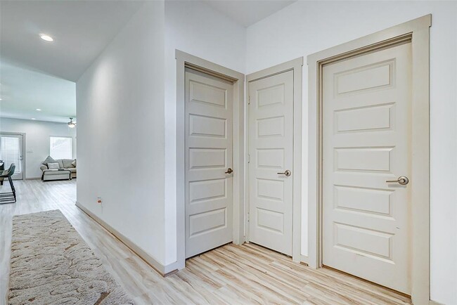 Foto del edificio - 7230-7230 Telford Holw Trl
