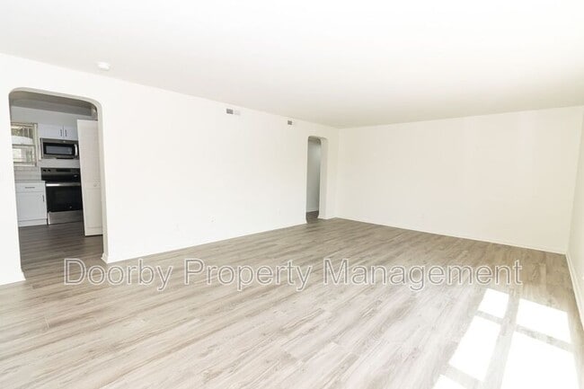 Building Photo - 513 Donaldson Rd