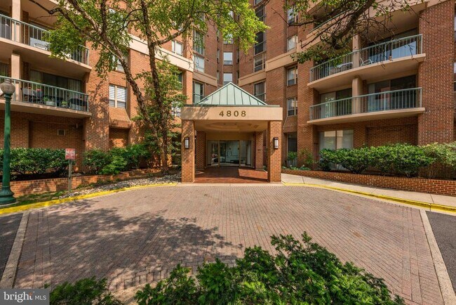 Foto del edificio - 4808 Moorland Ln
