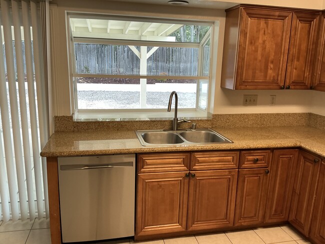 Fregadero de cocina - 22353 Welby Way