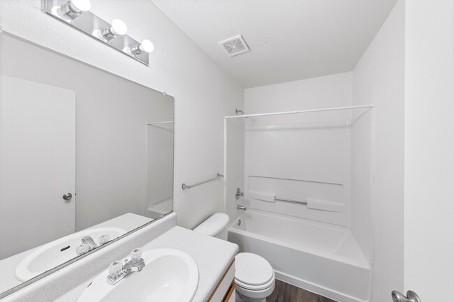 Building Photo - TYLERS CREEK TOWNHOMES